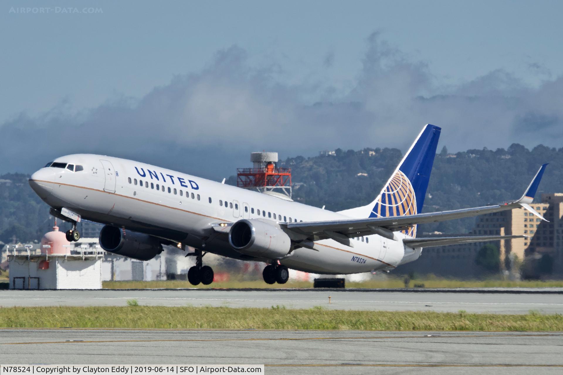 N78524, 2010 Boeing 737-824 C/N 31642, Departing runway 01 SFO 2019.