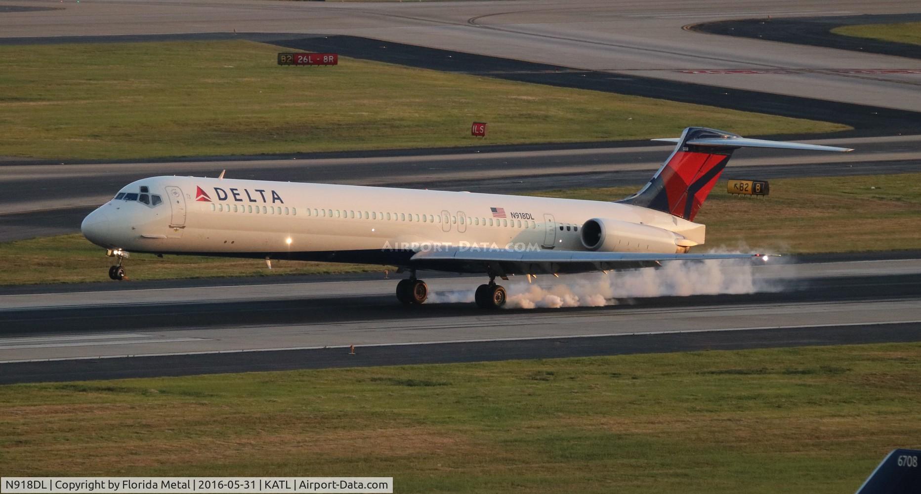 N918DL, 1988 McDonnell Douglas MD-88 C/N 49583, ATL spotting