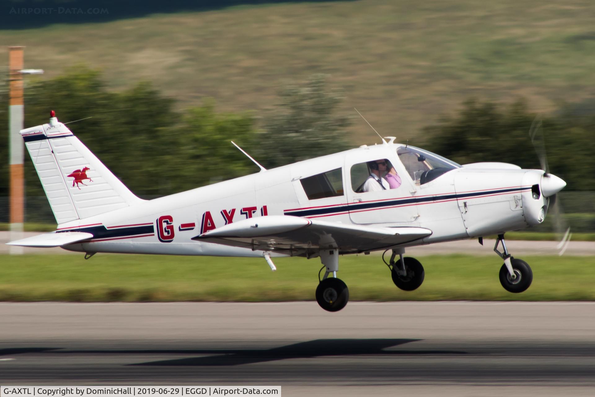 G-AXTL, 1969 Piper PA-28-140 Cherokee C/N 28-26247, Landing RWY 09