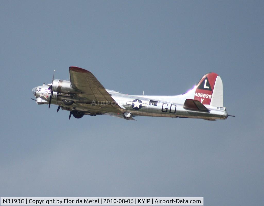 N3193G, 1944 Boeing B-17G Flying Fortress C/N 77255, Thunder Over Michigan 2010