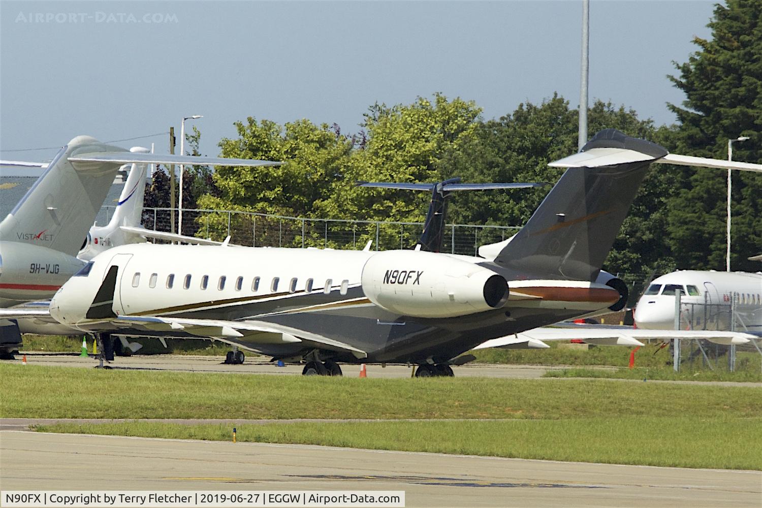 N90FX, 1999 Bombardier BD-700-1A10 Global Express C/N 9017, At Luton