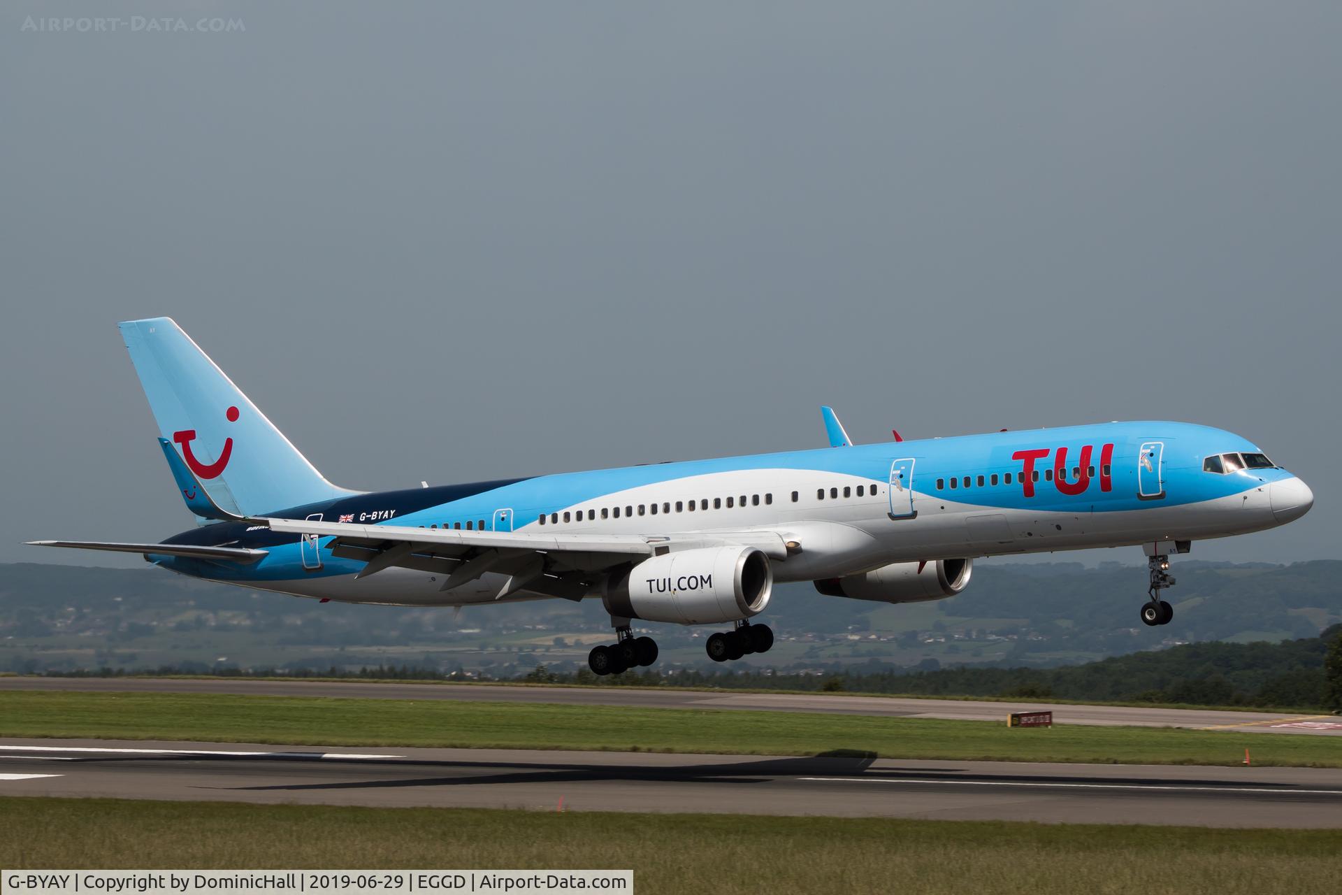 G-BYAY, 1999 Boeing 757-204 C/N 28836, Landing RWY 09