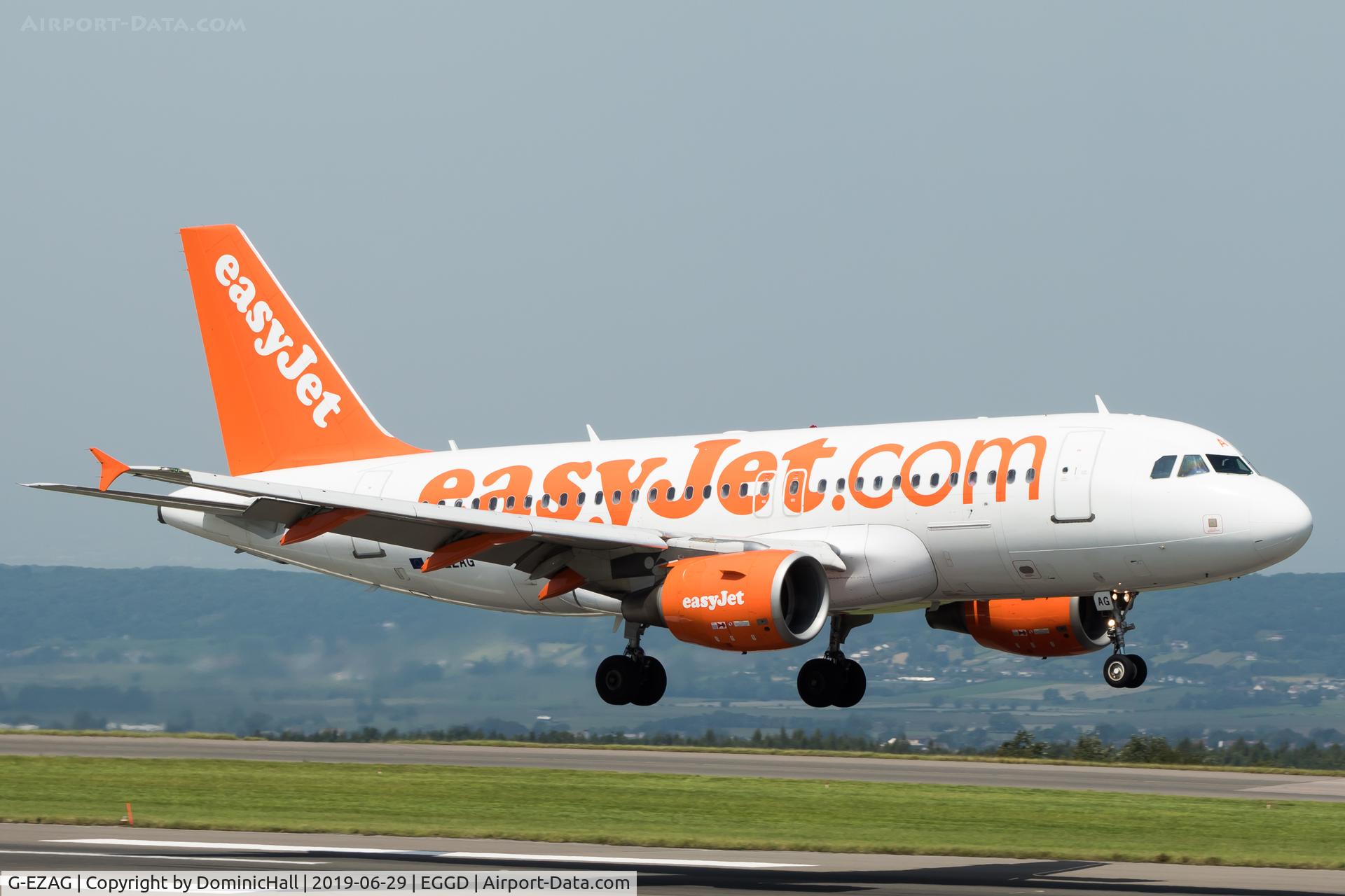G-EZAG, 2006 Airbus A319-111 C/N 2727, Landing RWY 09
