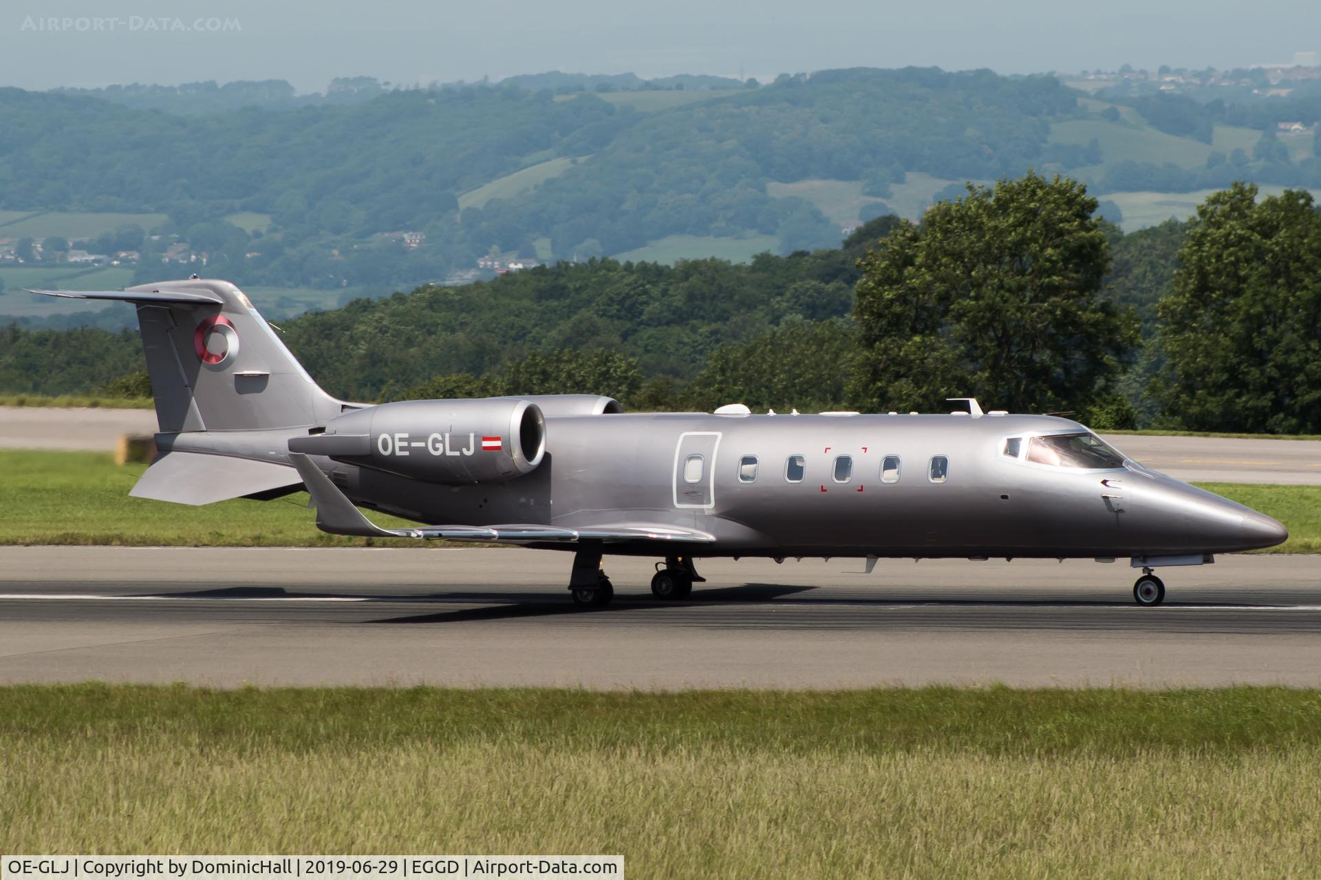 OE-GLJ, 2012 Learjet 60 C/N 60-414, Departing RWY 09