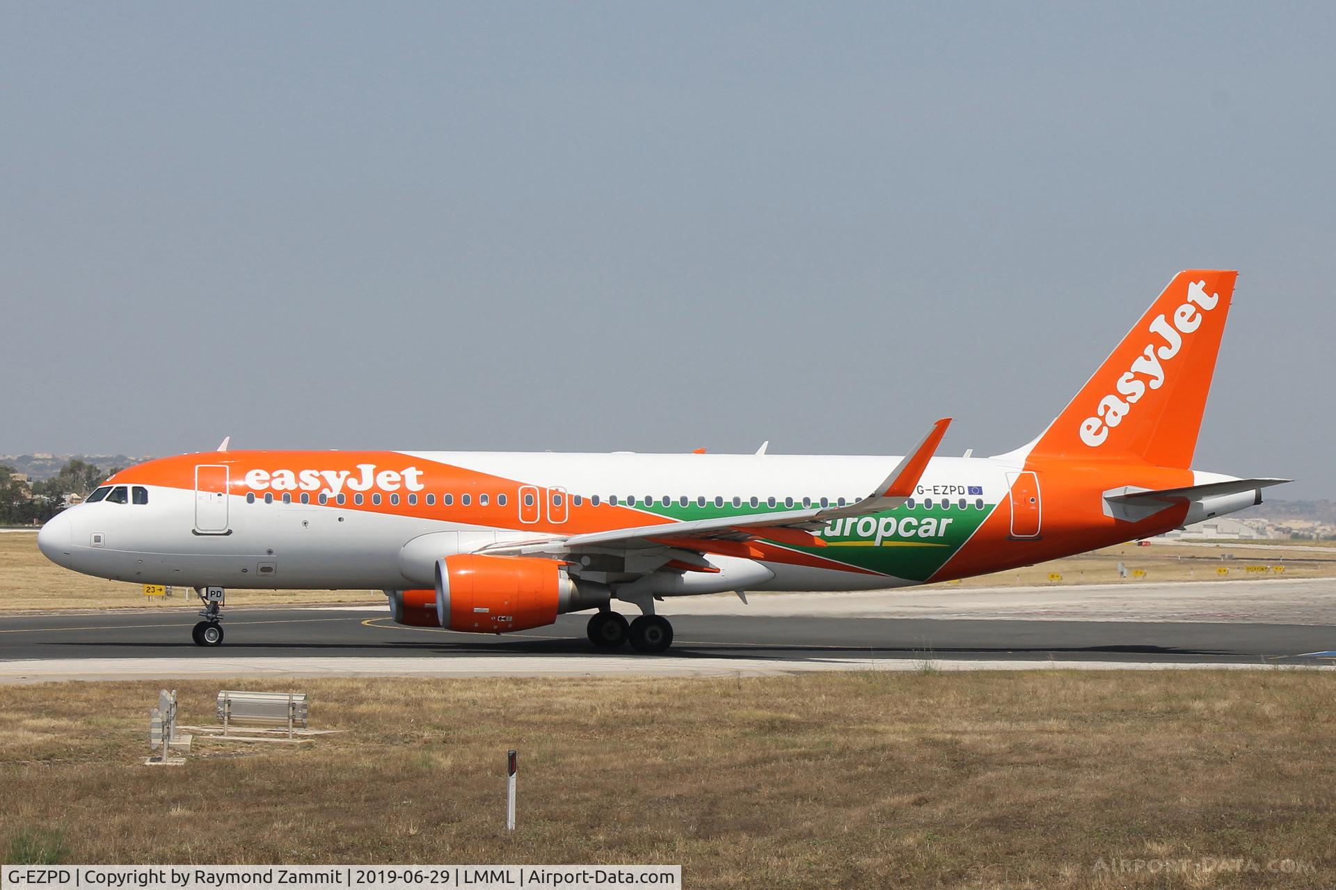 G-EZPD, 2015 Airbus A320-214 C/N 7040, A320 G-EZPD Easyjet