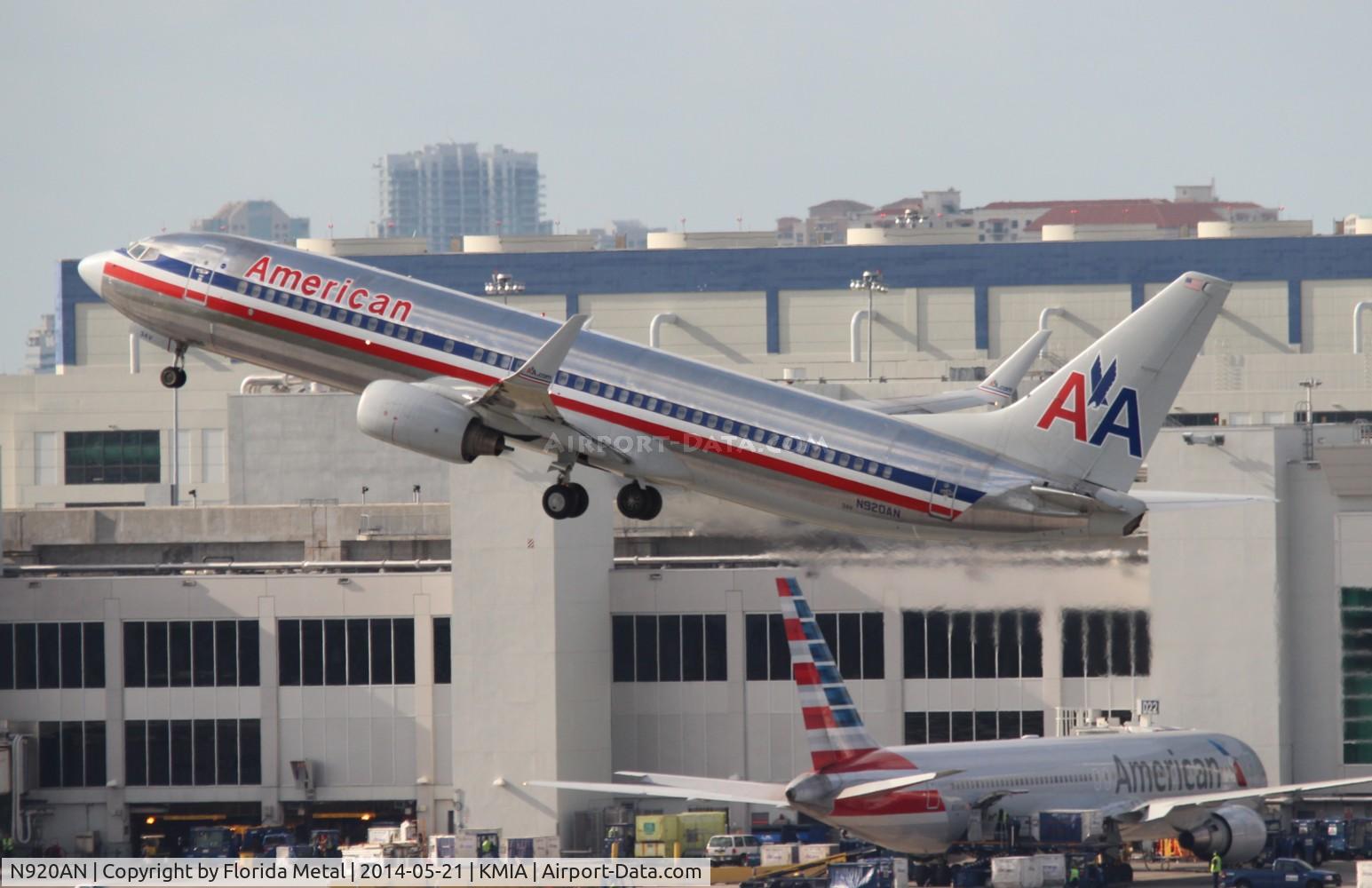 N920AN, 1999 Boeing 737-823 C/N 29521, MIA spotting