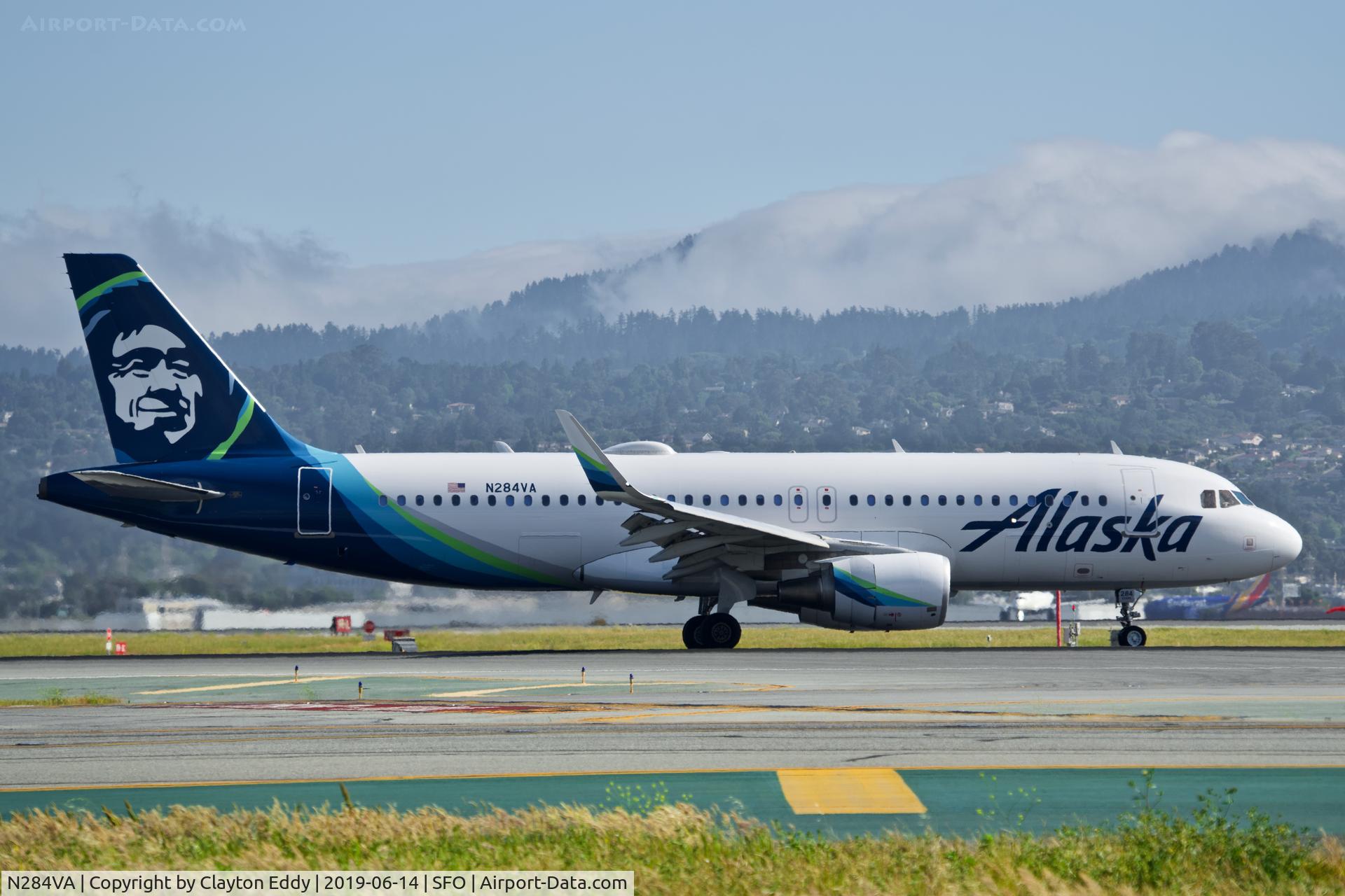 N284VA, 2015 Airbus A320-214 C/N 6835, SFO 2019.