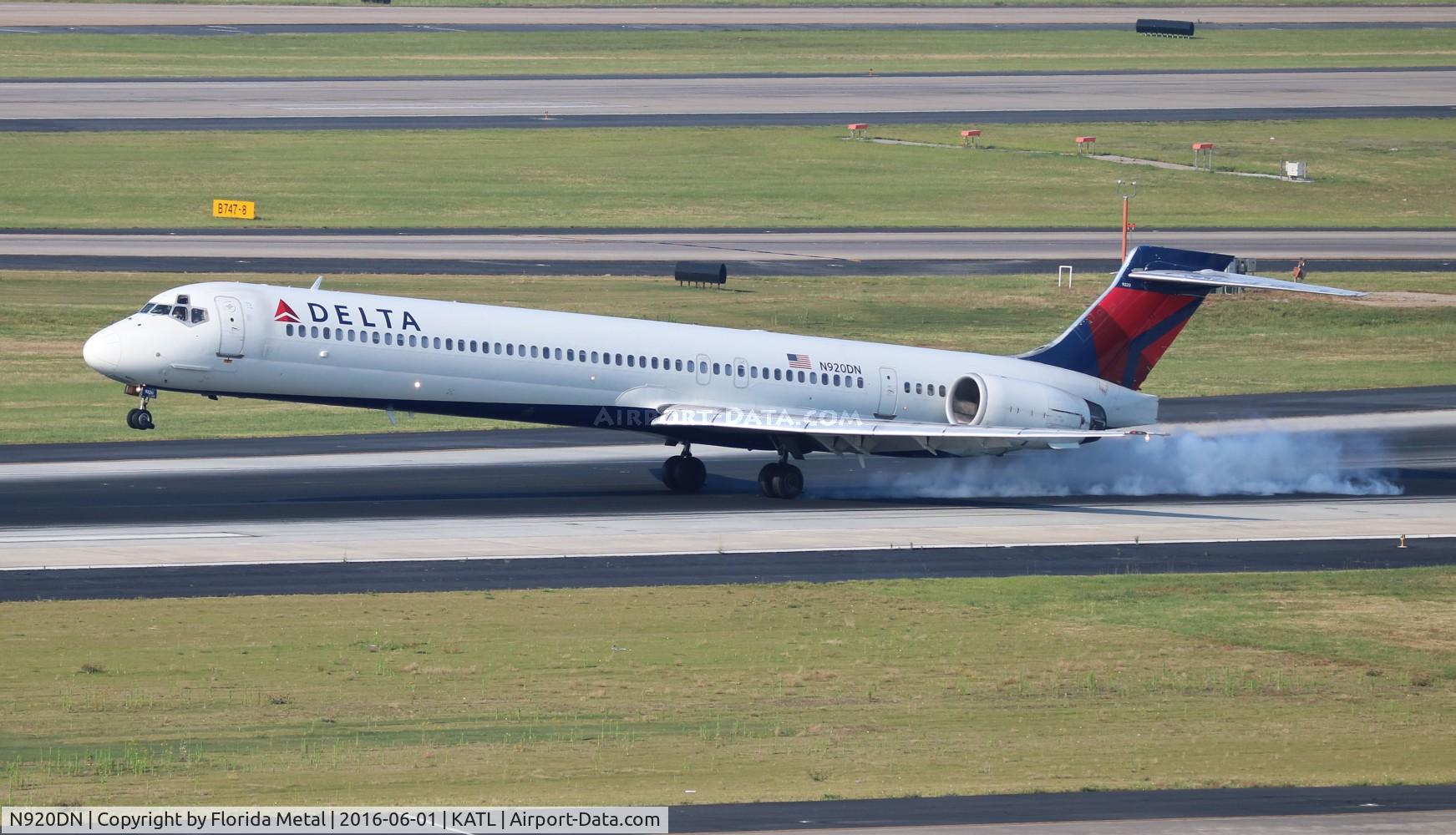 N920DN, 1997 McDonnell Douglas MD-90-30 C/N 53582, ATL spotting