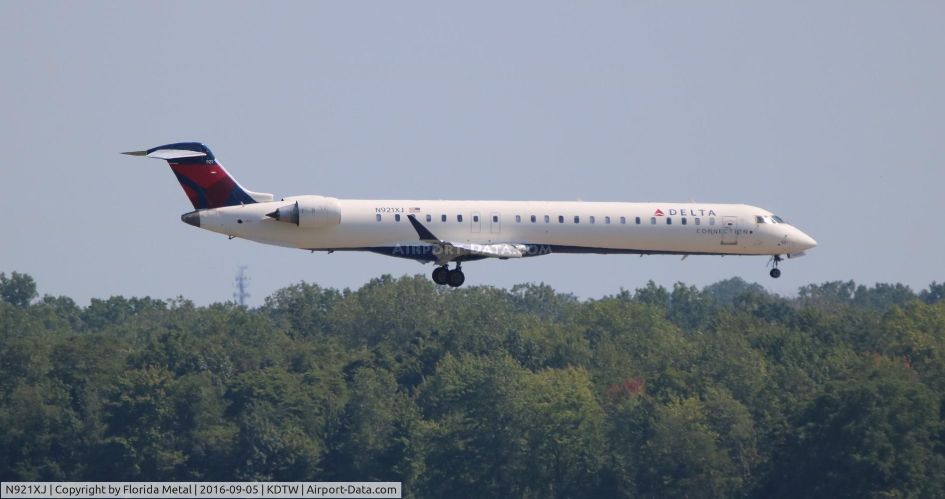 N921XJ, 2008 Bombardier CRJ-900ER (CL-600-2D24) C/N 15172, DTW spotting
