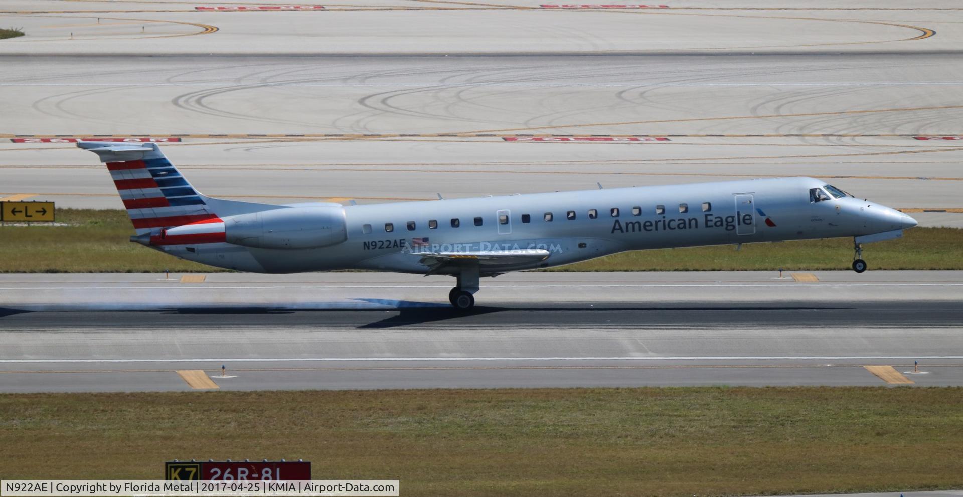 N922AE, 2005 Embraer ERJ-145LR (EMB-145LR) C/N 14500906, MIA spotting