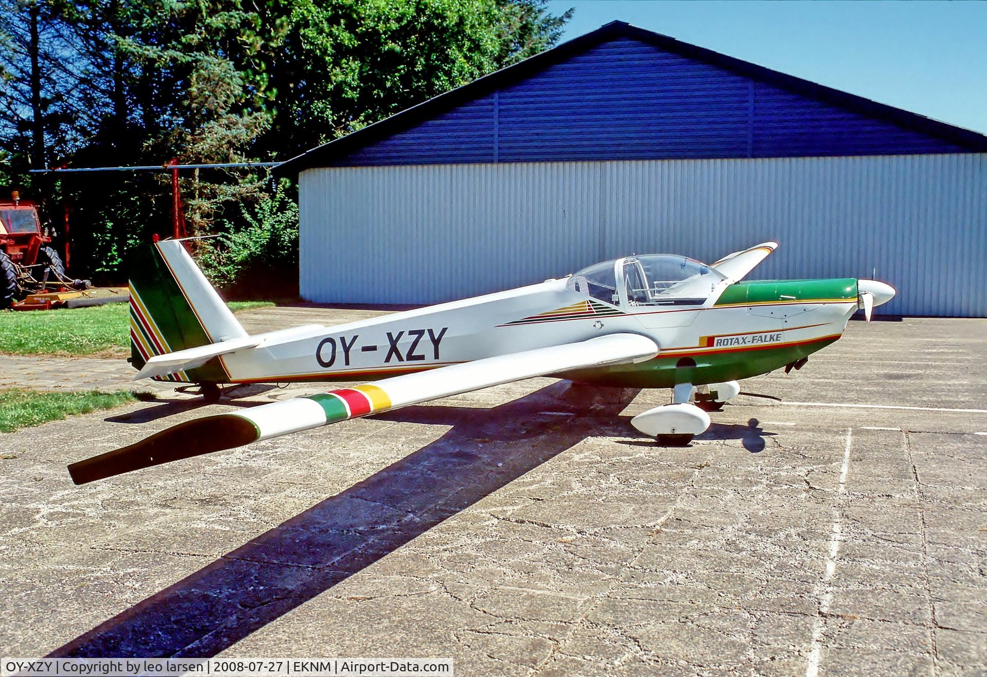 OY-XZY, 1996 Scheibe SF-25C Falke C/N 44615, Tødsø Nykøbing Mors 27.7.2008.ex D-KTIV