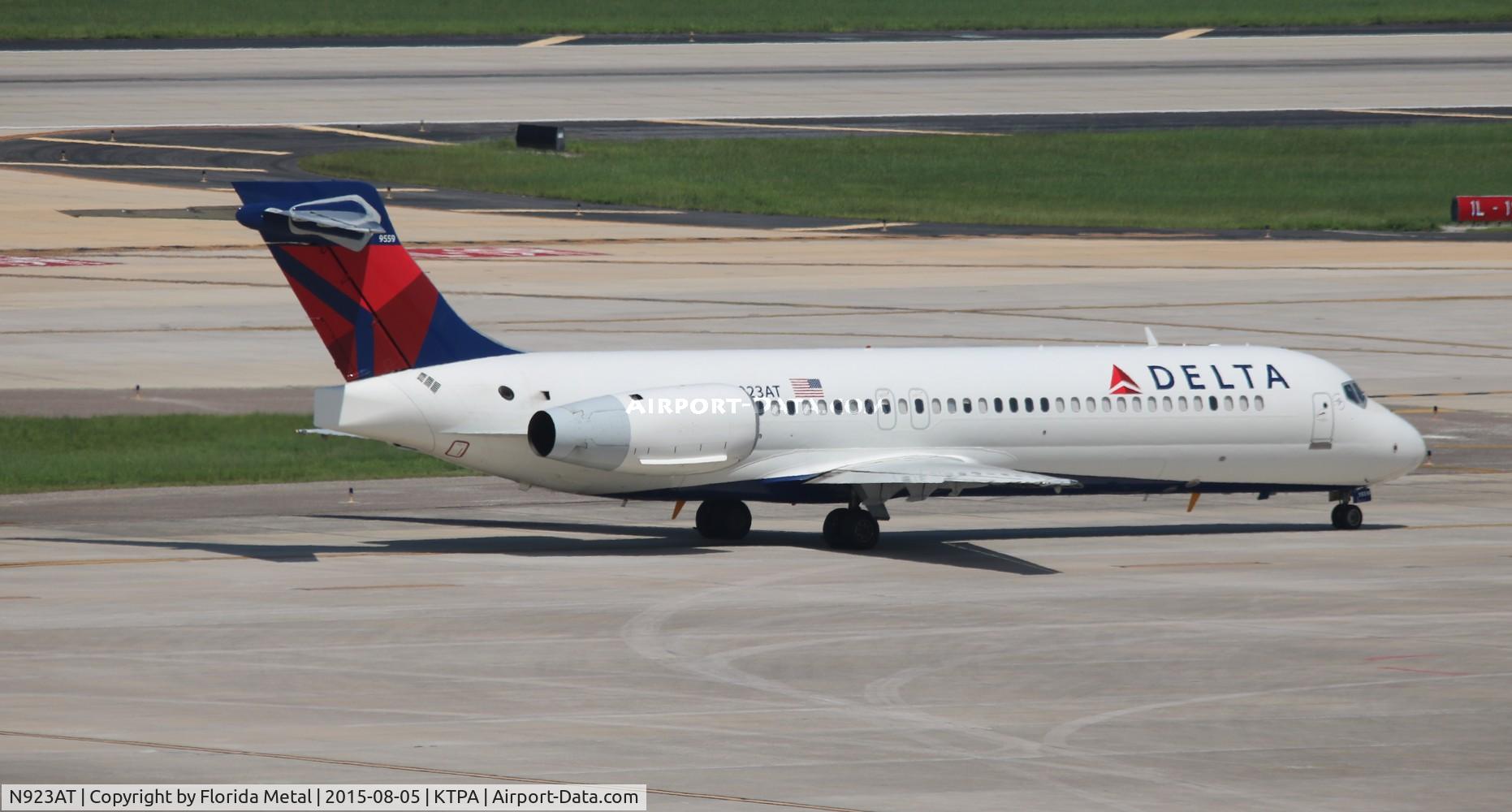 N923AT, 2005 Boeing 717-200 C/N 55051, TPA spotting