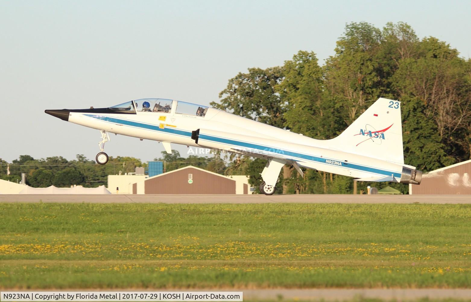 N923NA, 1966 Northrop T-38A Talon C/N 66-8355, Air Venture 2017