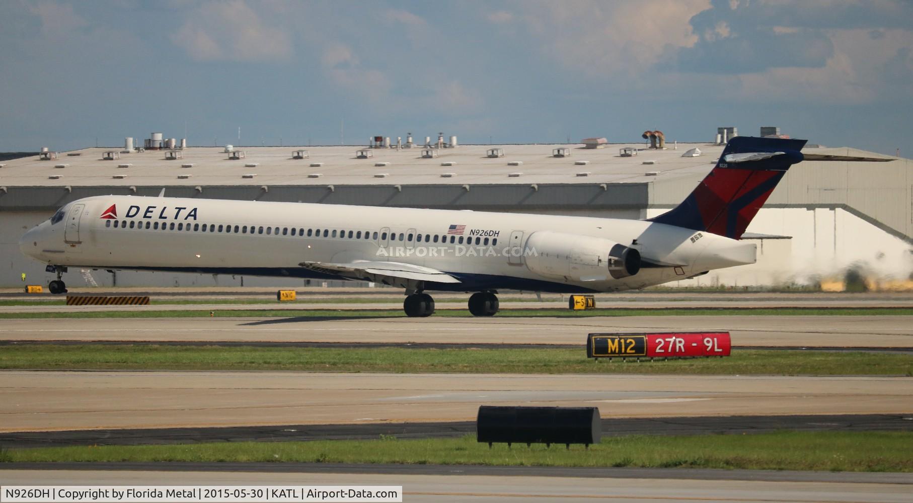 N926DH, 1998 McDonnell Douglas MD-90-30 C/N 53588, ATL spotting