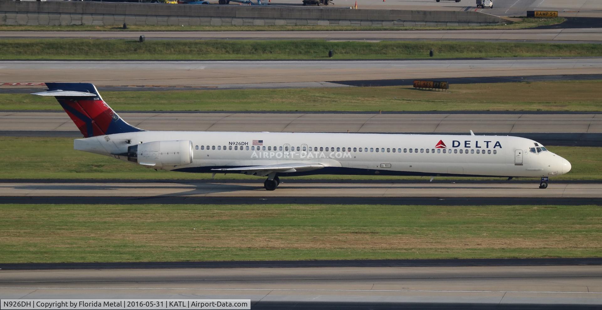 N926DH, 1998 McDonnell Douglas MD-90-30 C/N 53588, ATL spotting