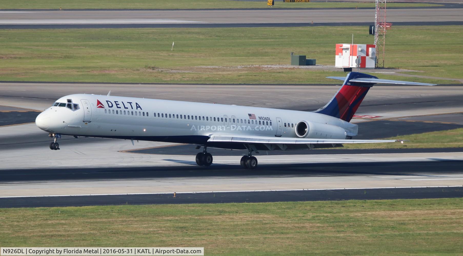 N926DL, 1988 McDonnell Douglas MD-88 C/N 49713, ATL spotting