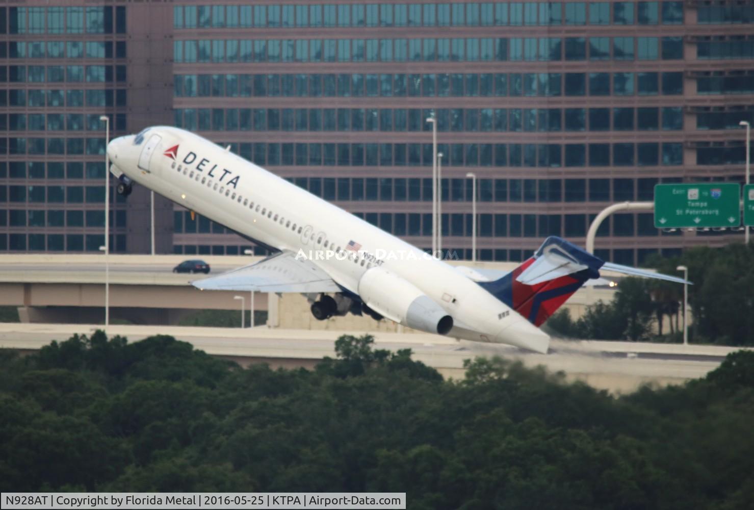 N928AT, 2000 Boeing 717-200 C/N 55076, TPA spotting