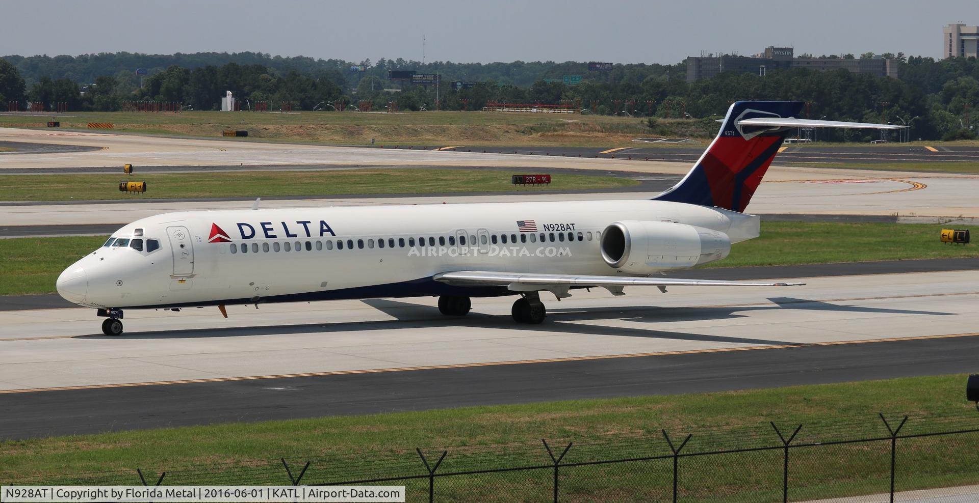 N928AT, 2000 Boeing 717-200 C/N 55076, ATL spotting