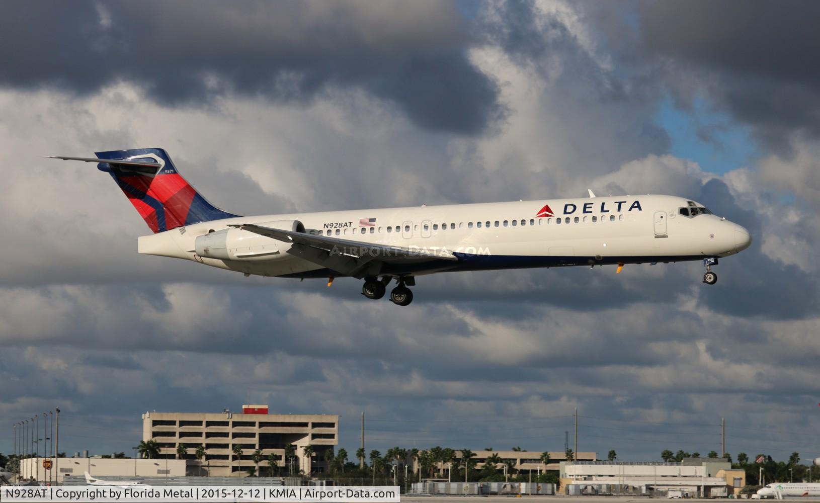 N928AT, 2000 Boeing 717-200 C/N 55076, MIA spotting