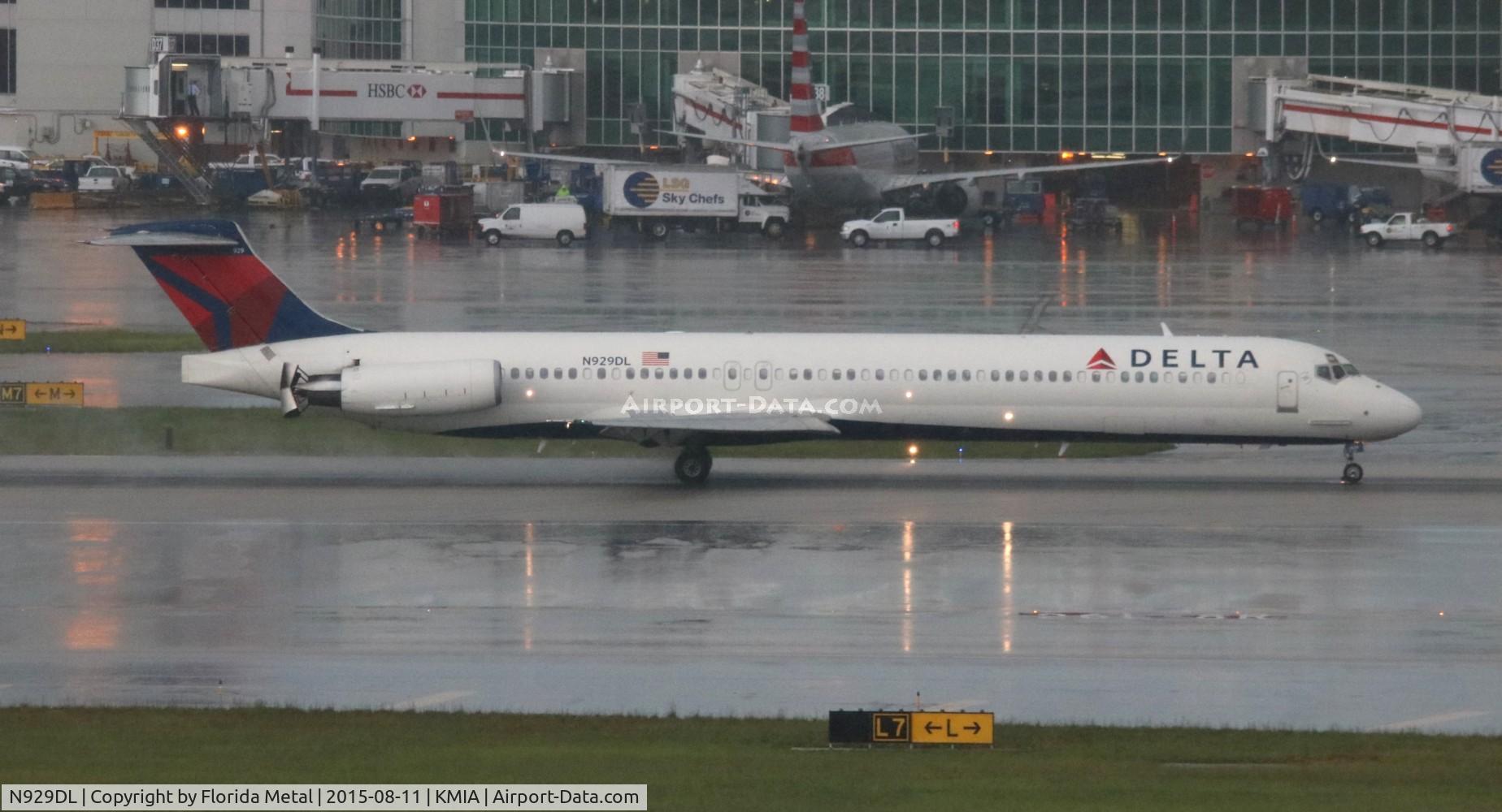 N929DL, 1988 McDonnell Douglas MD-88 C/N 49716, MIA spotting