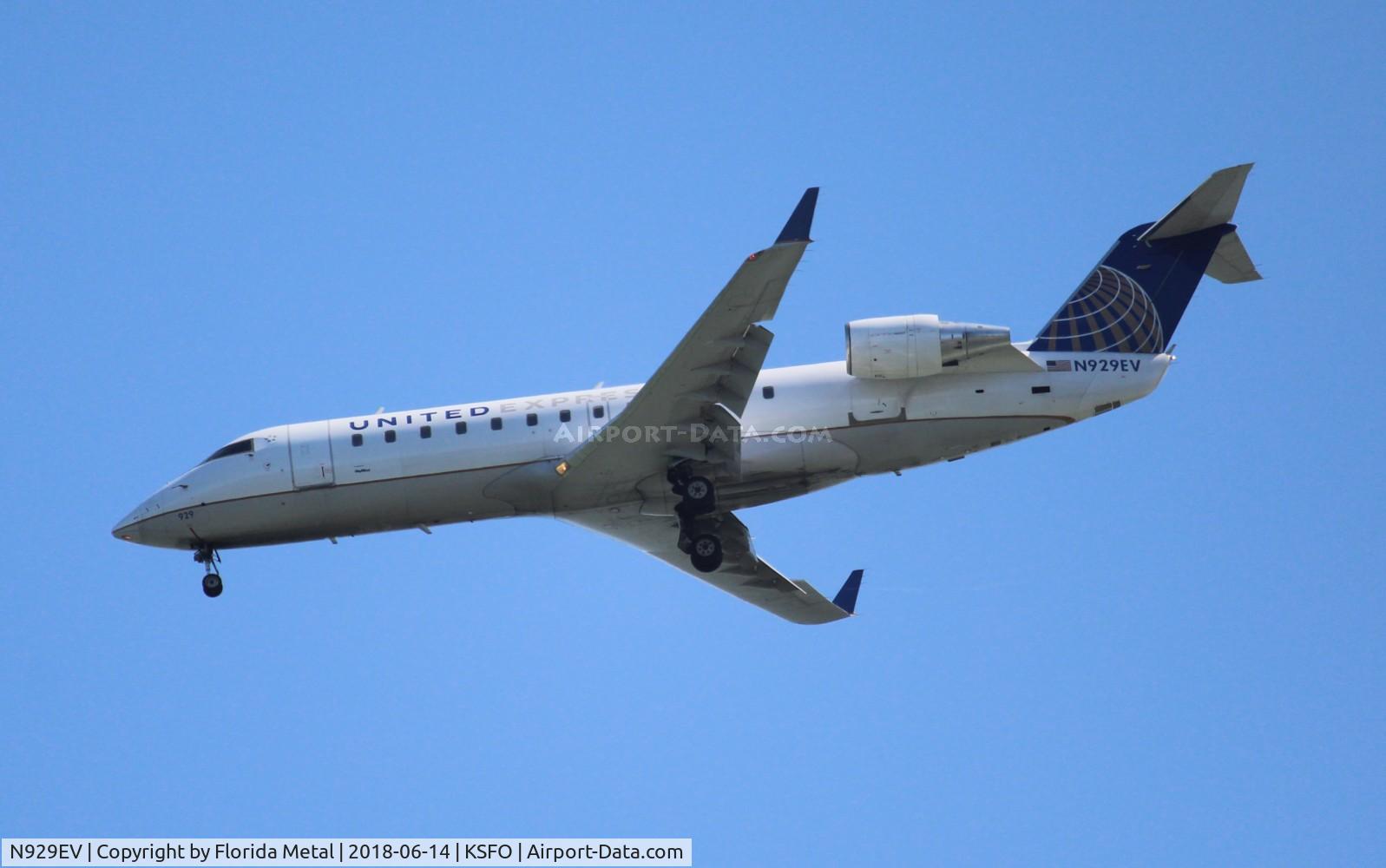 N929EV, 2004 Bombardier CRJ-200ER (CL-600-2B19) C/N 8007, SFO spotting