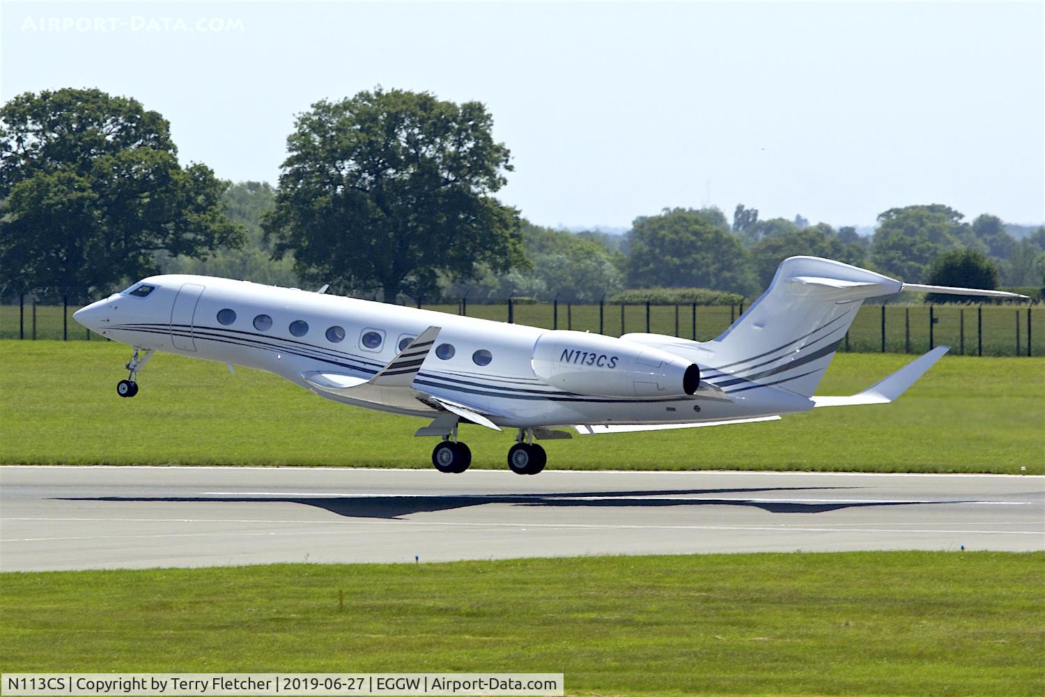 N113CS, 2014 Gulfstream G-VI (G650ER) C/N 6090, at Luton
