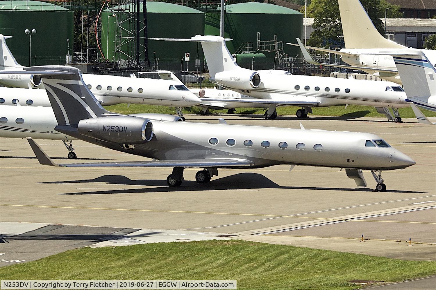 N253DV, Gulfstream Aerospace GV-SP (G550) C/N 5257, at Luton