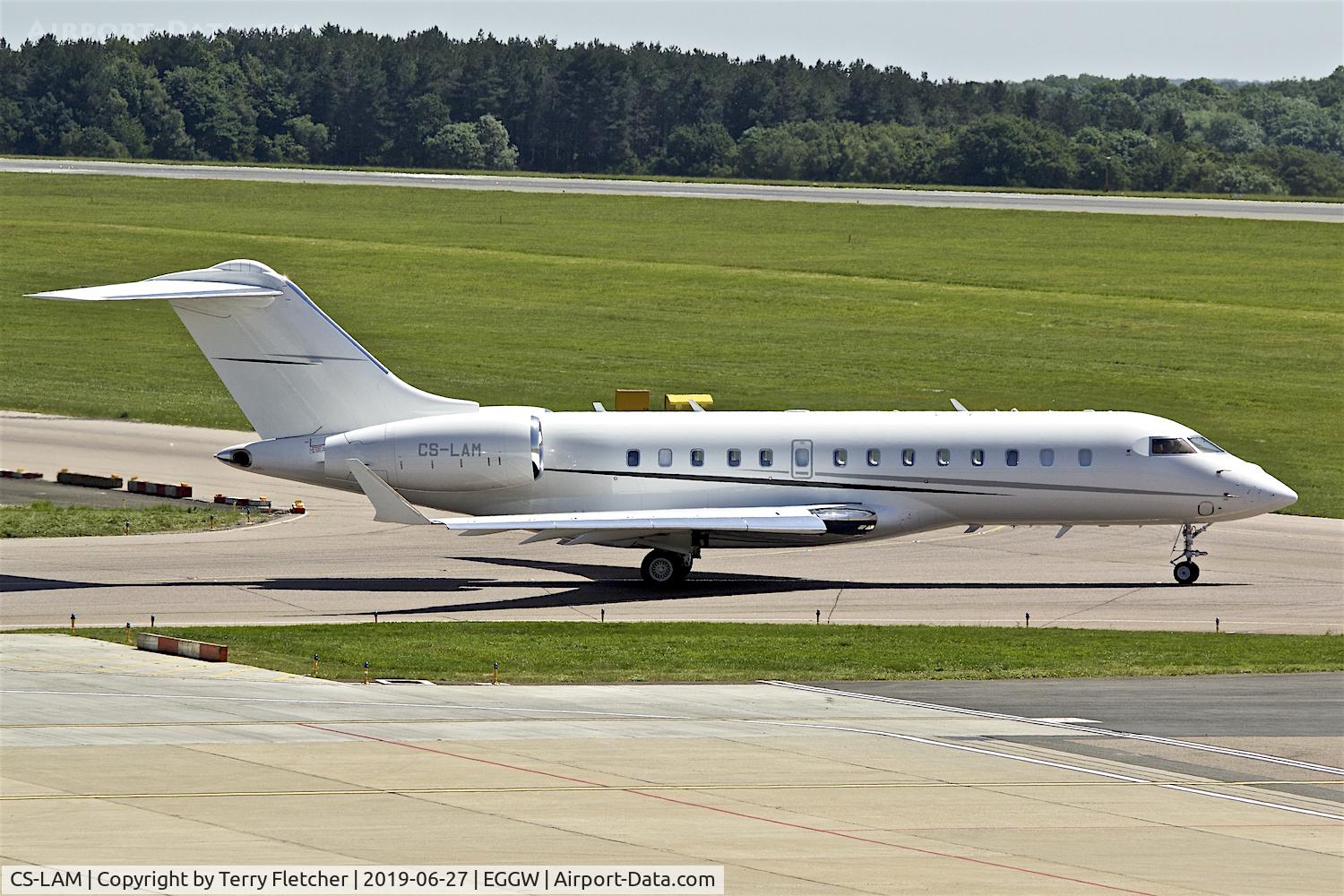 CS-LAM, 2013 Bombardier BD-700-1A11 Global 5000 C/N 9602, At Luton