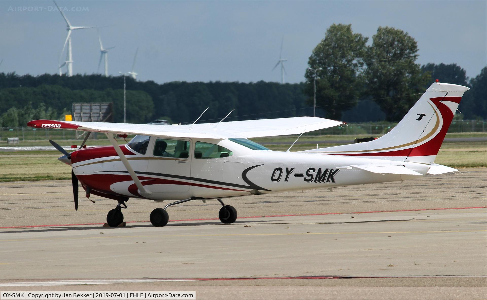 OY-SMK, 1982 Cessna TR182 Turbo Skylane RG C/N R18201899, Lelystad Airport
