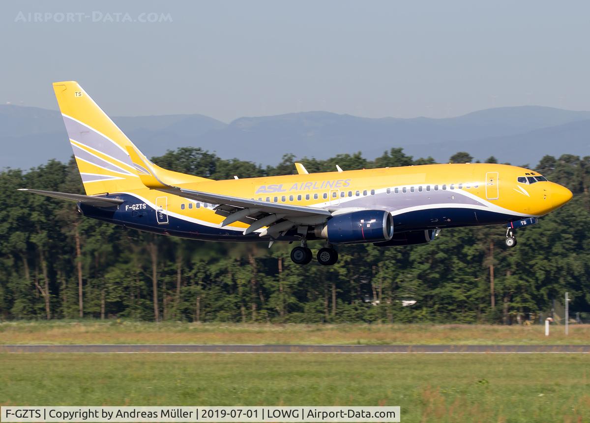 F-GZTS, 2002 Boeing 737-73V C/N 32414, Arriving from Paris.