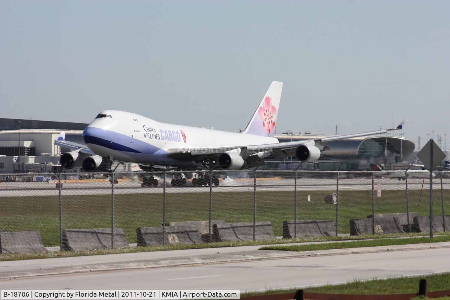 B-18706, 2001 Boeing 747-409F/SCD C/N 30763, MIA spotting