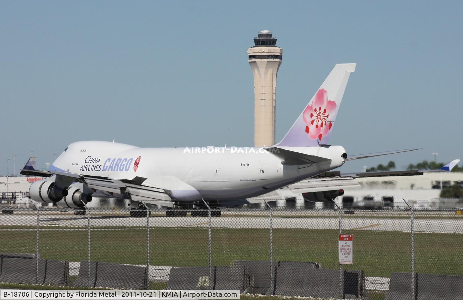 B-18706, 2001 Boeing 747-409F/SCD C/N 30763, MIA spotting
