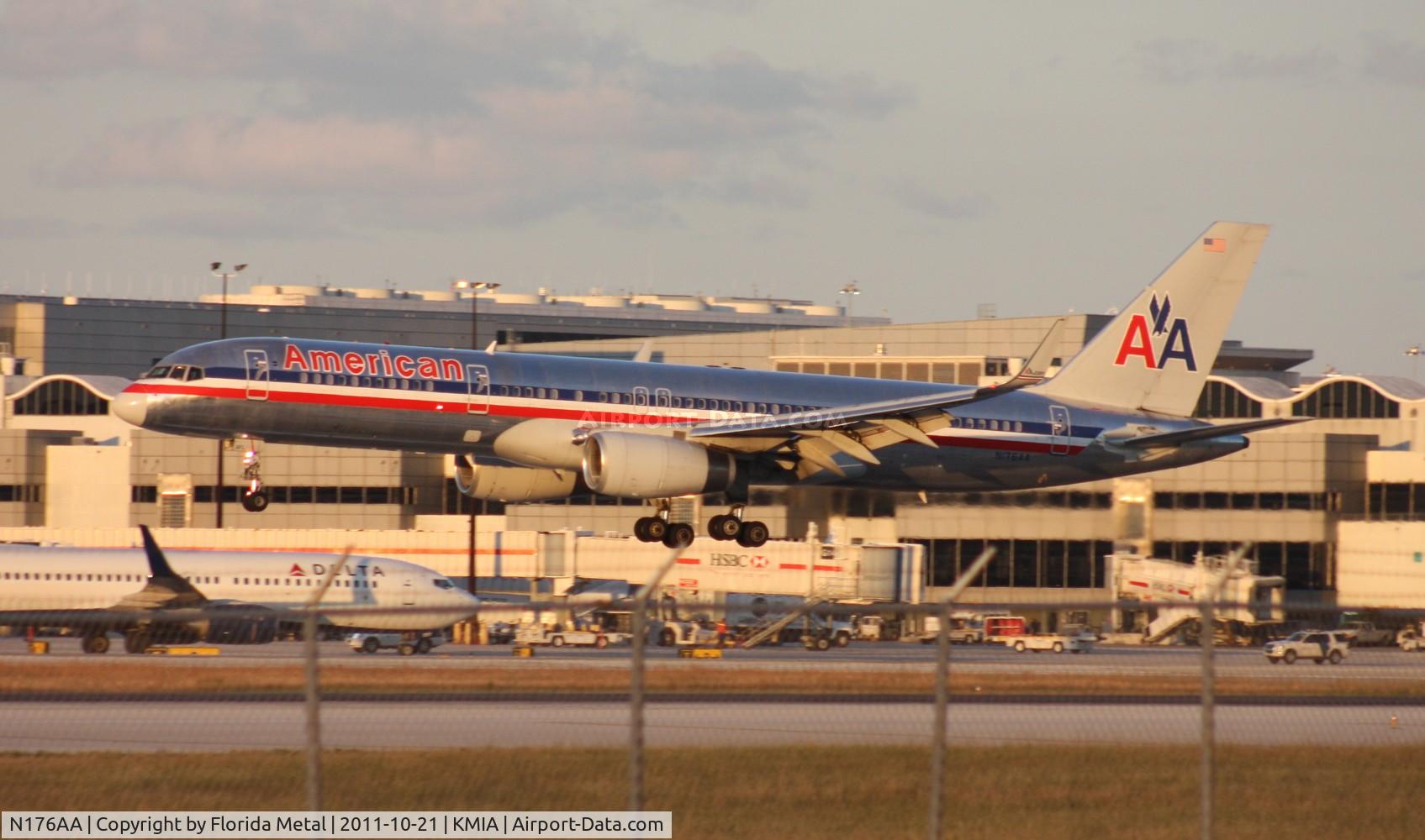 N176AA, 2001 Boeing 757-223 C/N 32395/994, MIA spotting