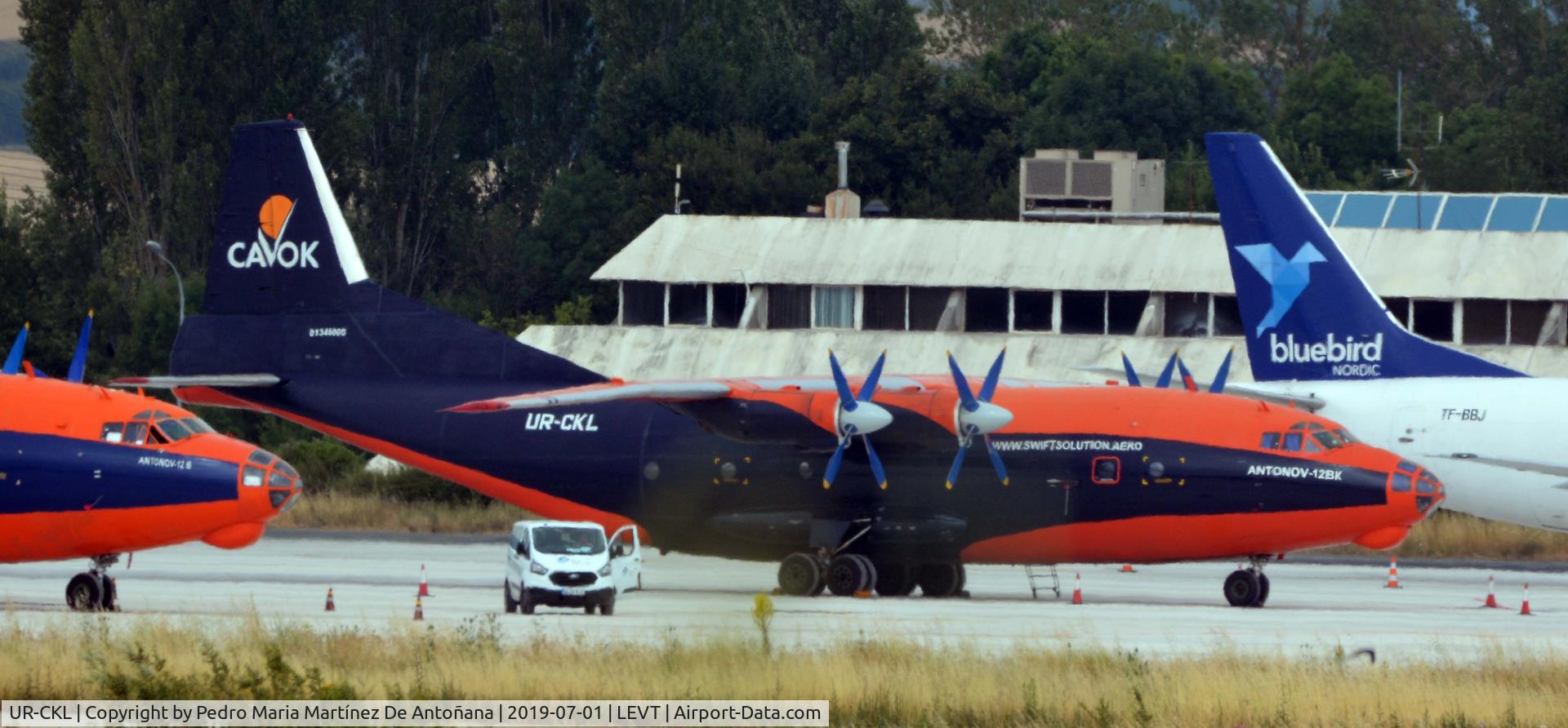UR-CKL, 1971 Antonov An-12BP C/N 01348005, Aeropuerto de Foronda - Vitoria-Gasteiz - Euskadi - España