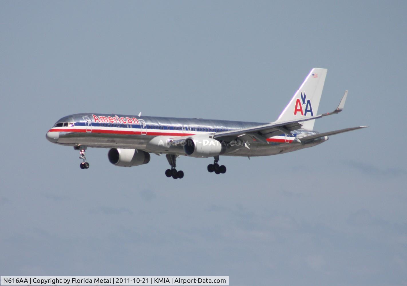 N616AA, 1989 Boeing 757-223 C/N 24524, MIA spotting