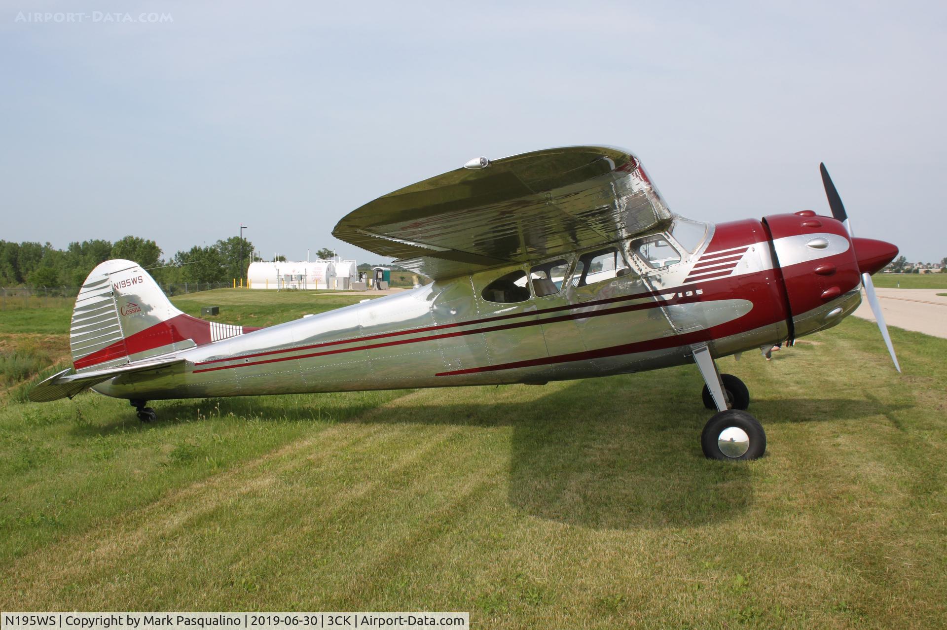 N195WS, 1952 Cessna 195B Businessliner C/N 7908, Cessna 195B