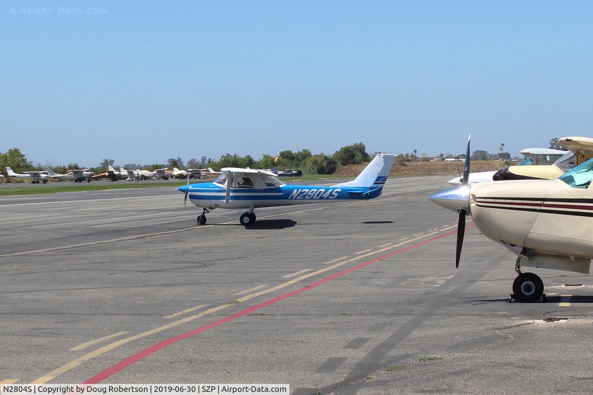 N2804S, 1967 Cessna 150G C/N 15066704, 1967 Cessna 150G, Continental O-200 100 Hp, taxi to spot aircraft