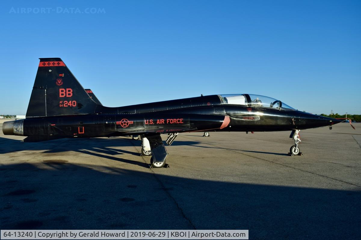 64-13240, 1964 Northrop T-38A-55-NO Talon C/N N.5669, Early morning on the north GA ramp. 9th Reconnaissance Wing, Beale AFB, CA.