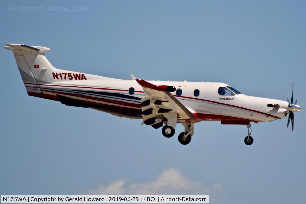 N175WA, 2017 Pilatus PC-12/47E C/N 1750, Landing RWY 10R.