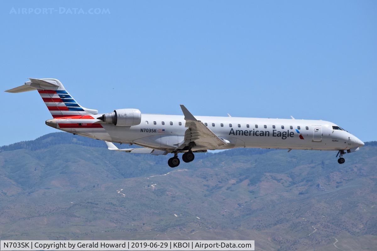 N703SK, 2004 Bombardier CRJ-701ER (CL-600-2C10) Regional Jet C/N 10139, On final for RWY 10R.