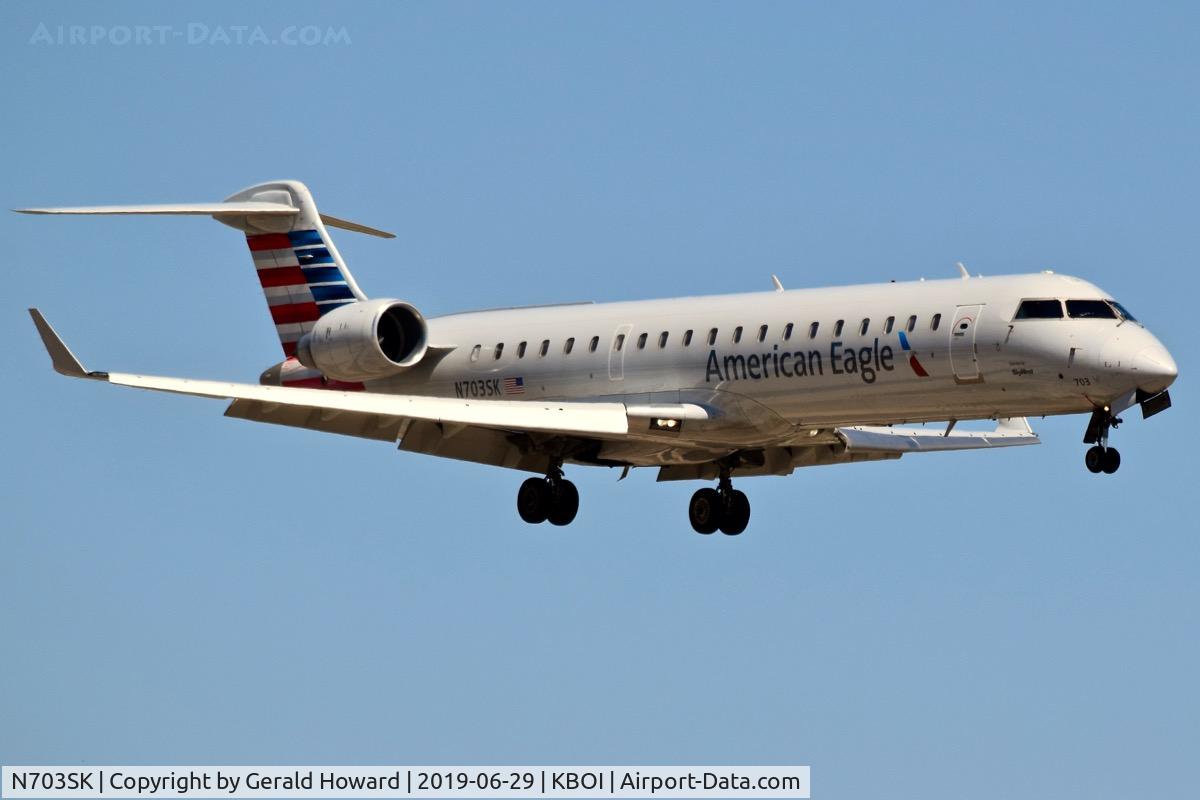 N703SK, 2004 Bombardier CRJ-701ER (CL-600-2C10) Regional Jet C/N 10139, On approach for RWY 10R.