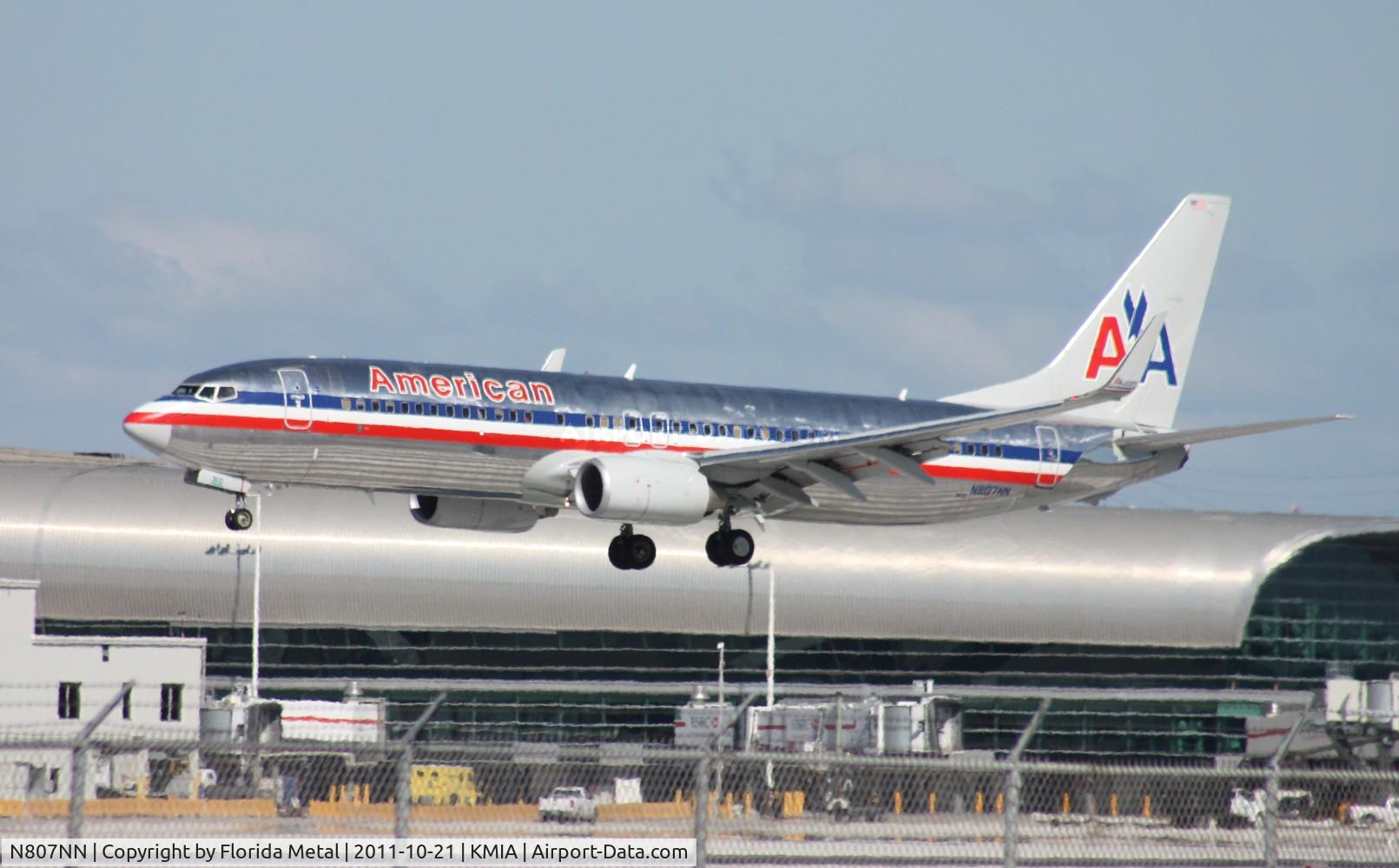 N807NN, 2009 Boeing 737-823 C/N 31077, MIA spotting