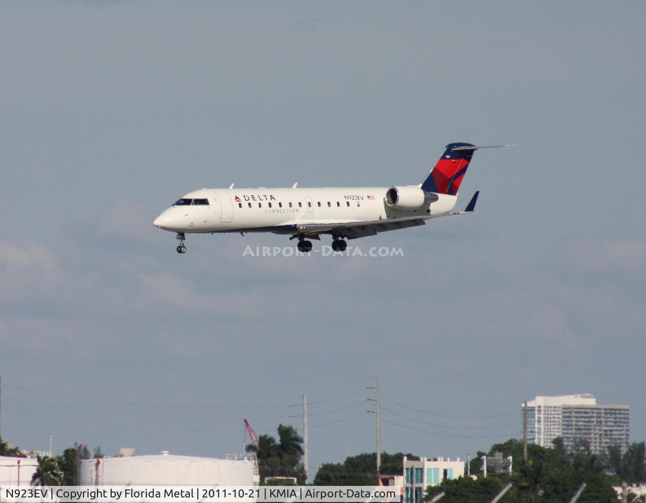 N923EV, 2003 Bombardier CRJ-200ER (CL-600-2B19) C/N 7826, MIA spotting