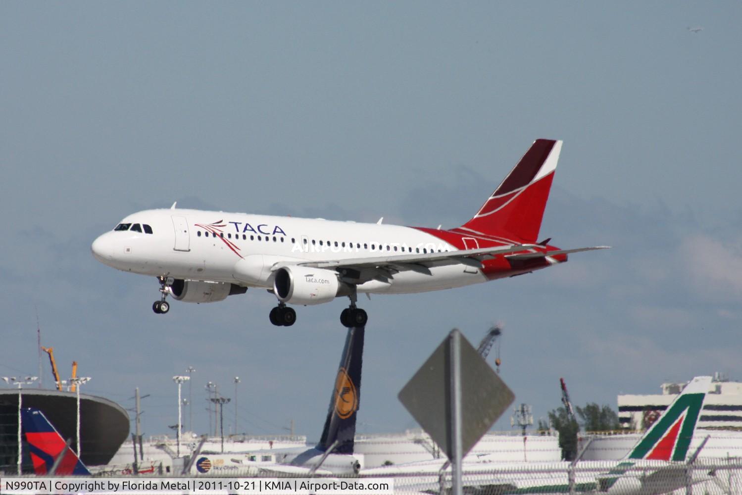 N990TA, 2001 Airbus A319-112 C/N 1598, MIA spotting