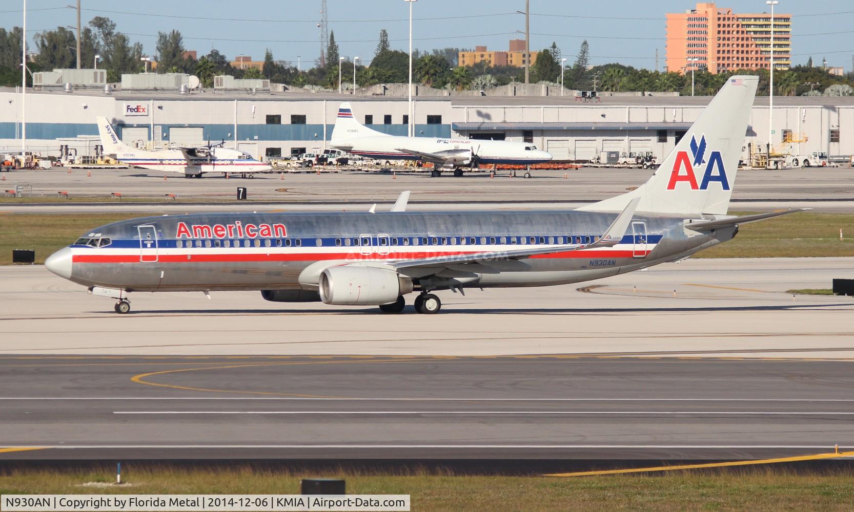 N930AN, 2000 Boeing 737-823 C/N 29529, MIA spotting