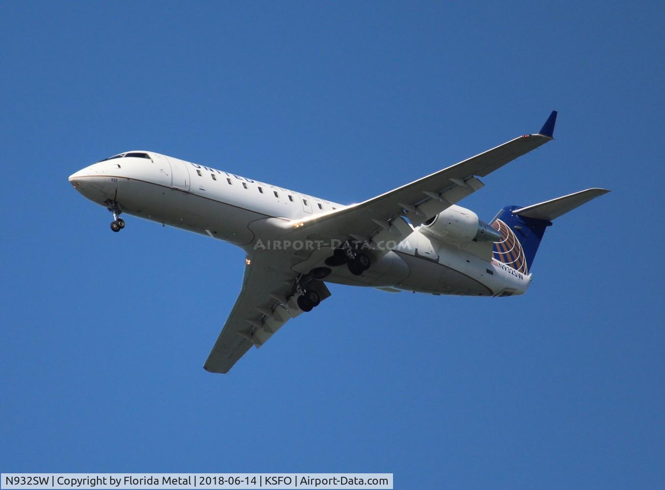 N932SW, 2002 Bombardier CRJ-200LR (CL-600-2B19) C/N 7714, SFO spotting