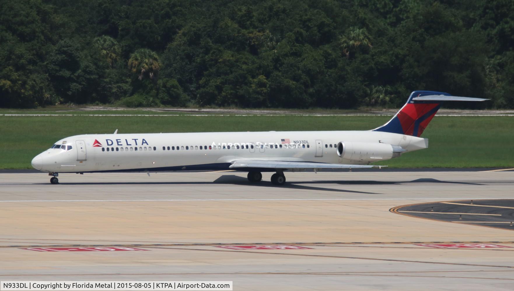 N933DL, 1989 McDonnell Douglas MD-88 C/N 49720, TPA spotting
