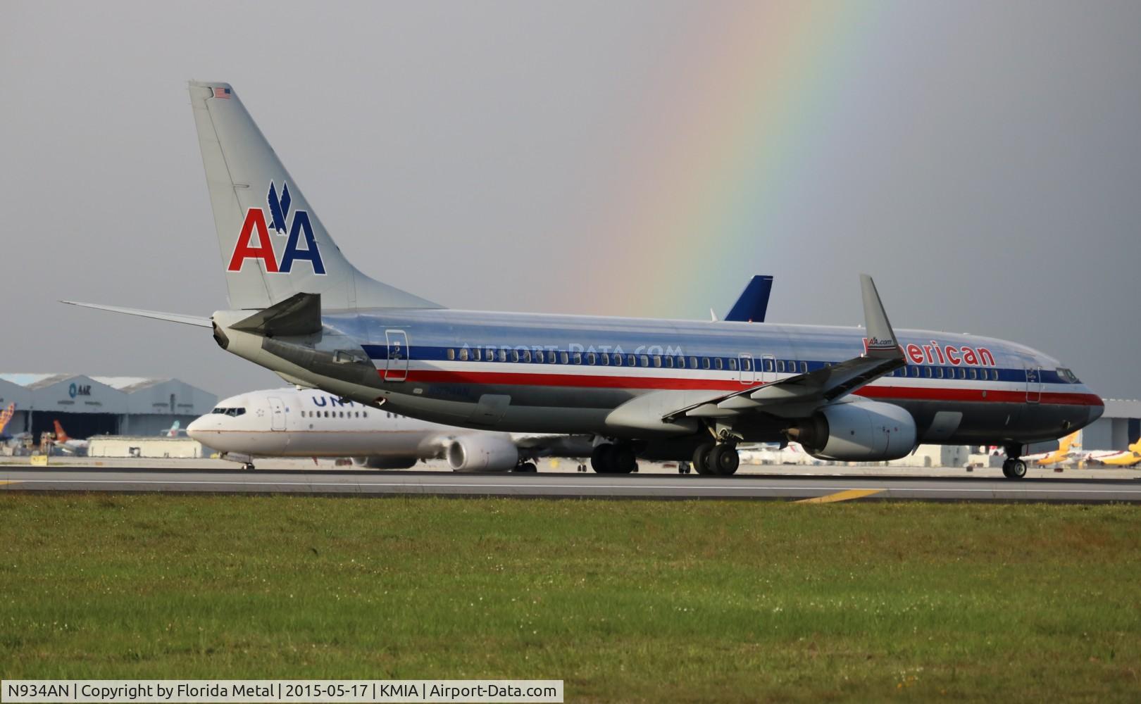 N934AN, 2000 Boeing 737-823 C/N 29531, MIA spotting