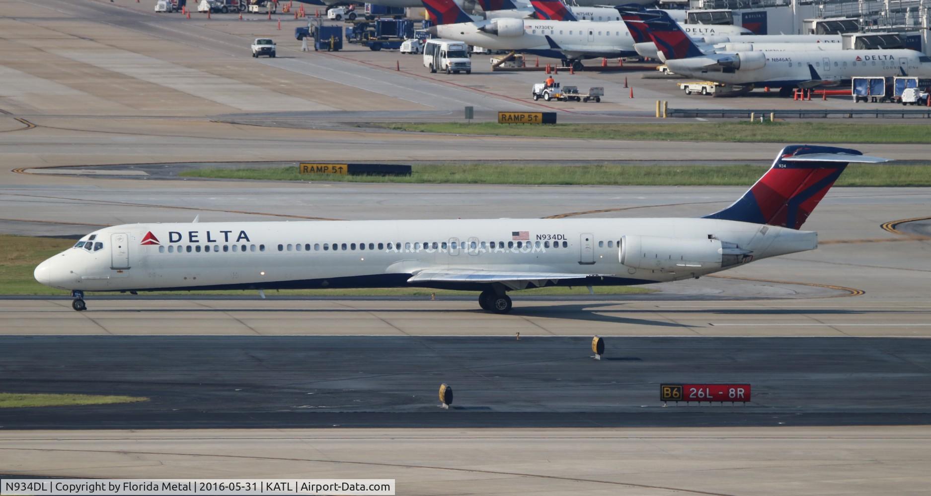 N934DL, 1989 McDonnell Douglas MD-88 C/N 49721, ATL spotting