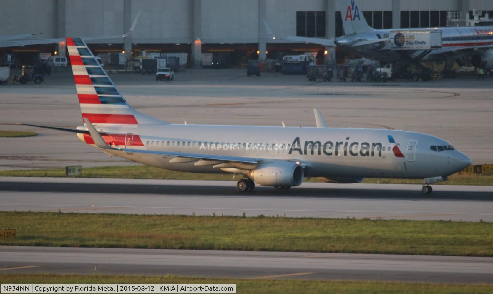 N934NN, 2013 Boeing 737-823 C/N 33489, MIA spotting